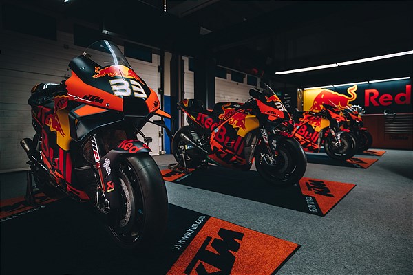 Red Bull KTM Factory Racing 2020 RC16