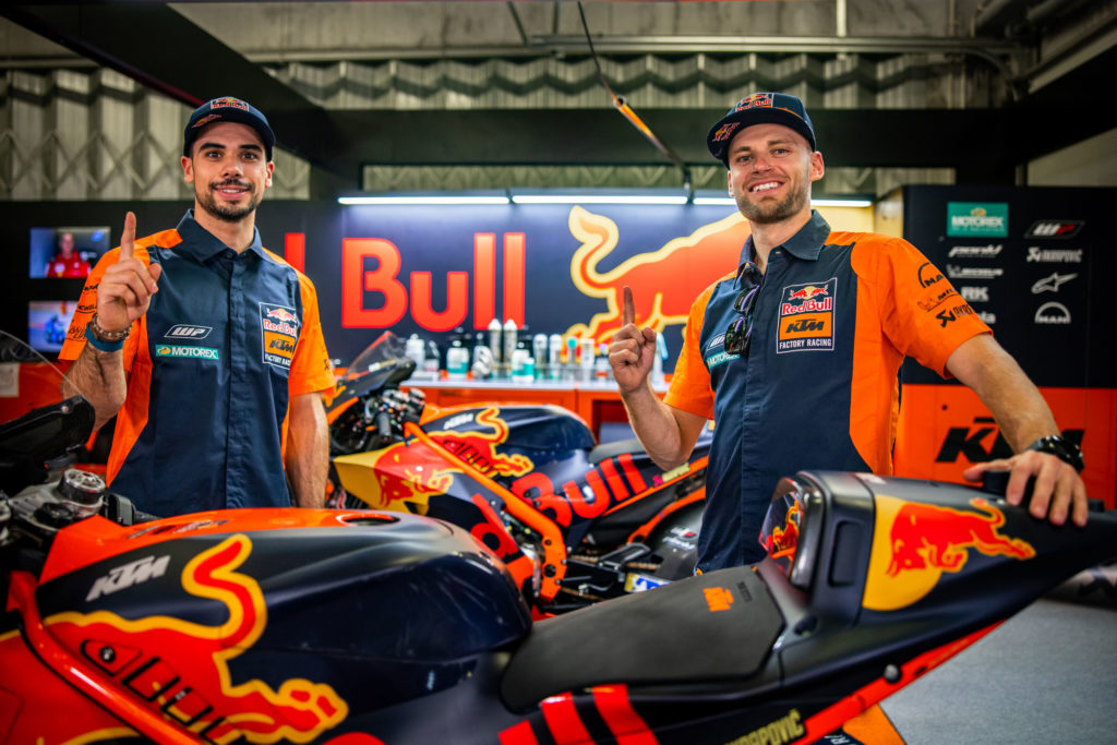 Brad Binder & Miguel Oliveira können es kaum abwarten wieder auf Ihrer RC16 zu sitzen