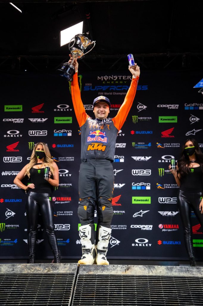 Cooper Webb freut sich über den vierten Saison Sieg