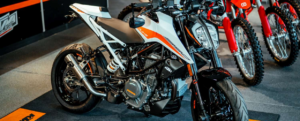 KTM Duke 390 Team West Edition