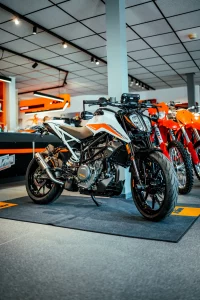 390 Duke Team West Edition