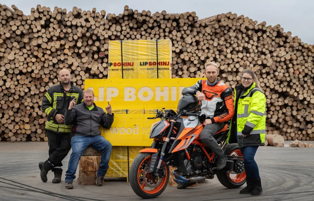 Die Zusammenarbeit mit dem Team (Davorin, Andrej, Rok und Špela) von LIP Bohinj – dem Sägewerksunternehmen – war hervorragend
