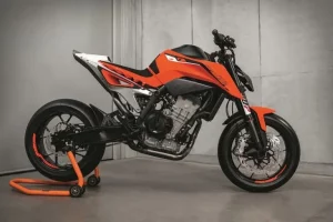 790 Duke Prototyp