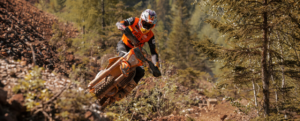 KTM Powerwear Kollektion 2023: Die KTM Offroad (Enduro & Motocross) Helme für 2023. Neue Designs und top ausgestattet für 2023.