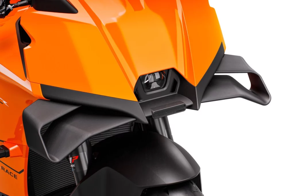 Bi-LED-Scheinwerfer der KTM 990 RC R integriert in die Supersport-Verkleidung