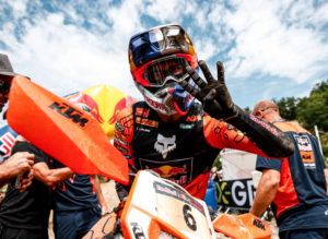 Red Bull Romaniacs 2023: Manuel Lettenbichler gewinnt mit über einer Stunde Vorsprung auf Trystan Hart